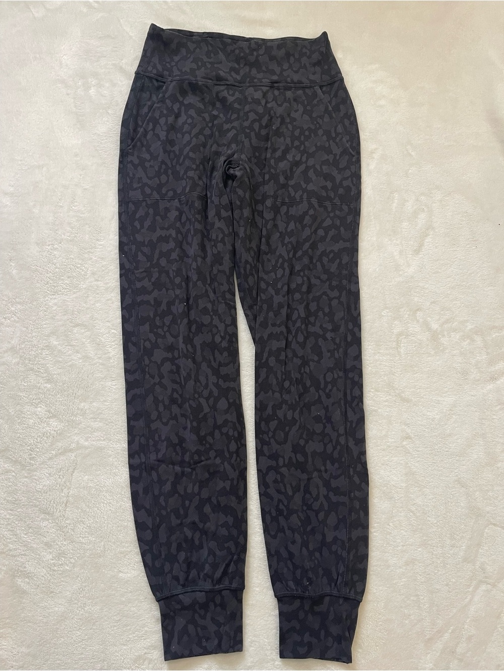Lululemon Align Black Leopard Joggers - Picture 3 of 4